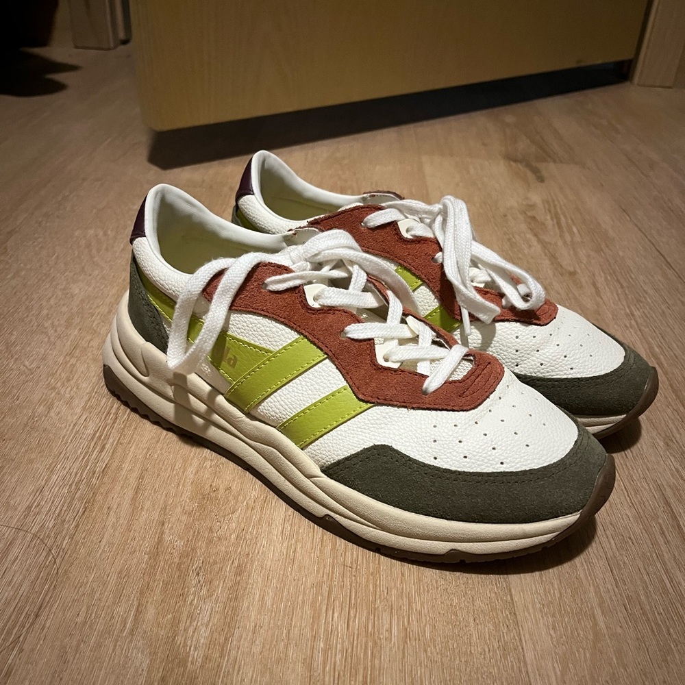 Gola Saturn Quadrant trainers size 7